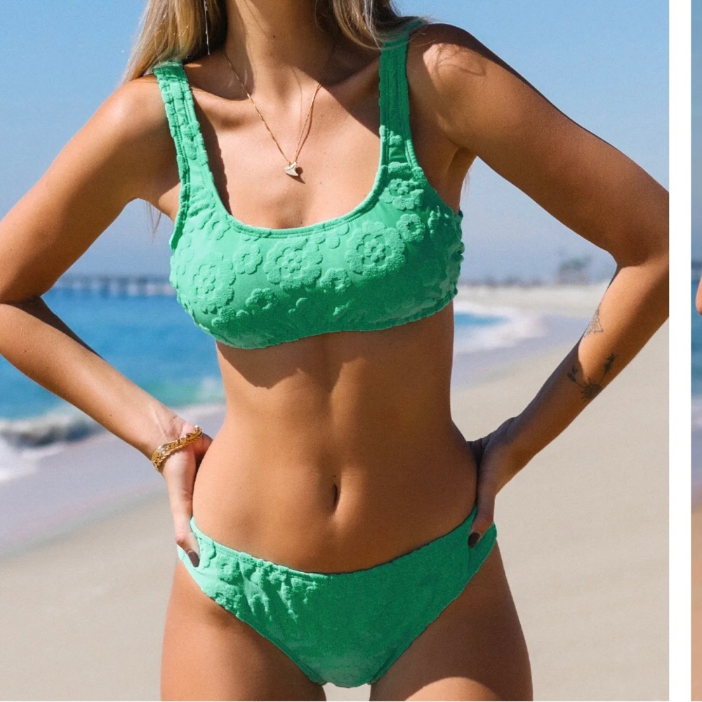 NWT MINT FLORAL BIKINI